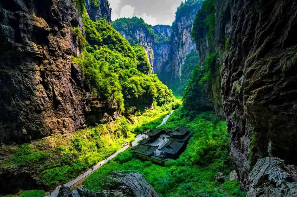 private car transfer from Chongqing to Wulong Karst
